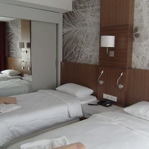 Marina Art Hotel